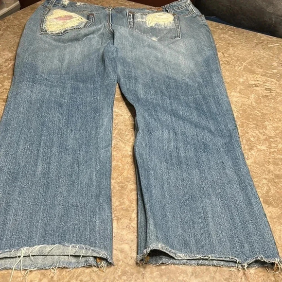 7 for all mankind woman sz 22 blue distressed cropped,floral embroidery,fray hem - Picture 9 of 15
